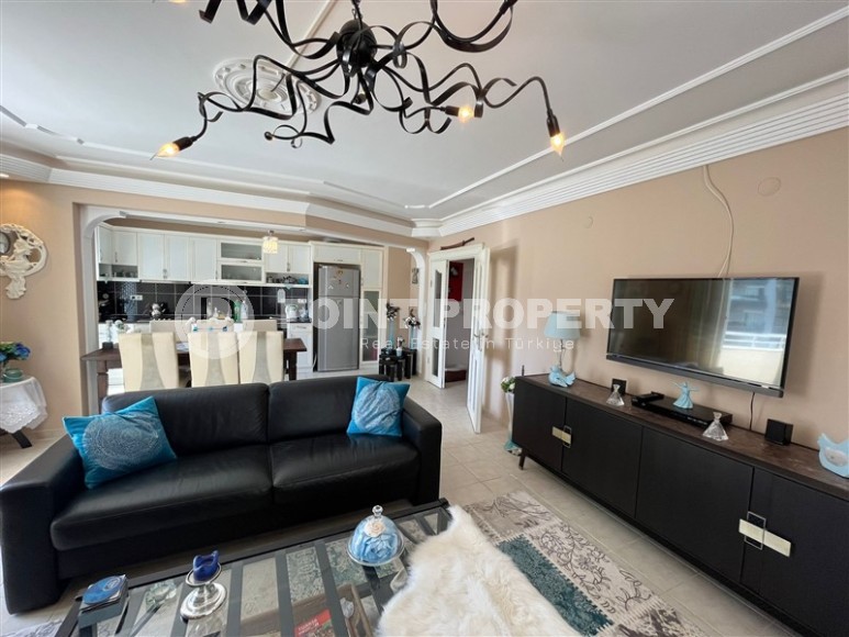 Spacious linear apartment 3+1 in a complex built in 2008, in the center of Mahmutlar district-id-7670-photo-3