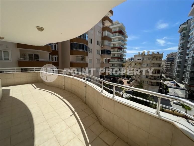 Spacious linear apartment 3+1 in a complex built in 2008, in the center of Mahmutlar district-id-7670-photo-16