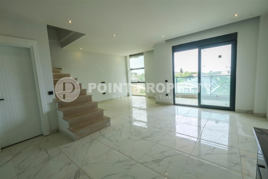 Panoramic two-level apartment 2+1 on the 5th floor with an attic, two kilometers from the sea-id-7674-photo-4