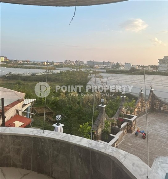 Two-storey villa 4+1 with a swimming pool and a garden plot, in a green, ecologically clean area of Alanya - Turkler-id-7685-photo-9