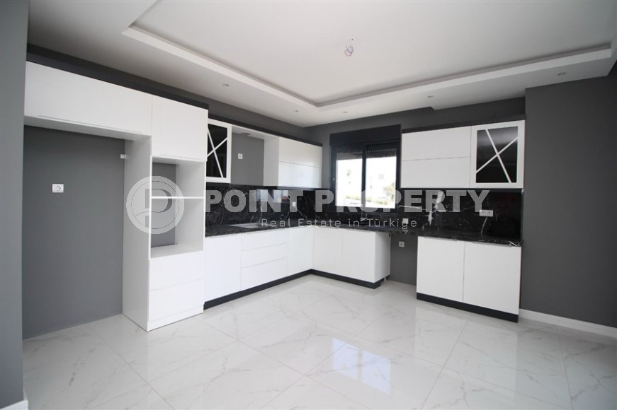 Large two-level apartment 5+1, with a total area of 240 m2, in the elite area of Alanya - Bektash-id-7701-photo-5