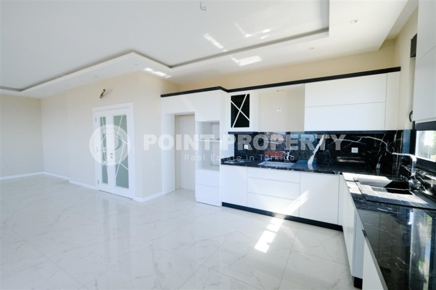 Large two-level apartment 5+1, with a total area of 240 m2, in the elite area of Alanya - Bektash-id-7701-photo-8