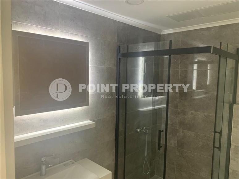 Large two-level apartment 5+1, with a total area of 240 m2, in the elite area of Alanya - Bektash-id-7701-photo-15