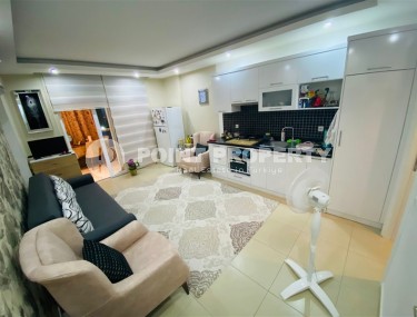 Compact studio 1+0 with a spacious glazed balcony, in the center of the modern area of Alanya - Mahmutlar-id-7713-photo-2