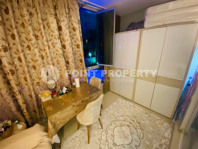 Compact studio 1+0 with a spacious glazed balcony, in the center of the modern area of Alanya - Mahmutlar-id-7713-photo-5