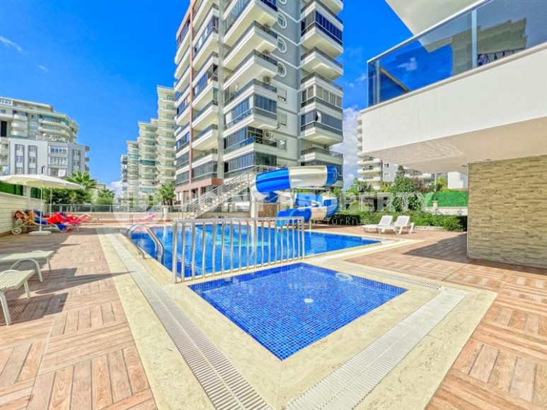 Compact studio 1+0 with a spacious glazed balcony, in the center of the modern area of Alanya - Mahmutlar-id-7713-photo-7