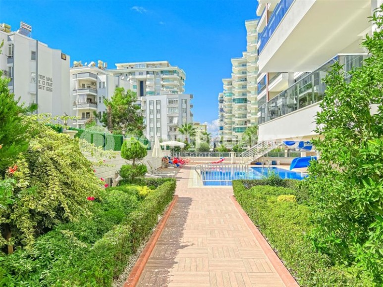 Compact studio 1+0 with a spacious glazed balcony, in the center of the modern area of Alanya - Mahmutlar-id-7713-photo-8