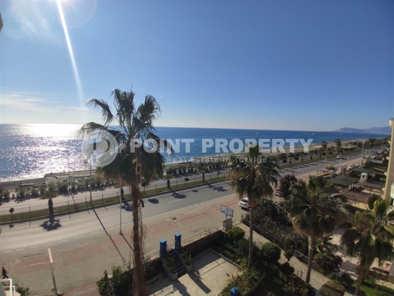 Furnished apartment 2+1 on the first line from the sea, in the center of the popular area of Alanya - Mahmutlar-id-7718-photo-10
