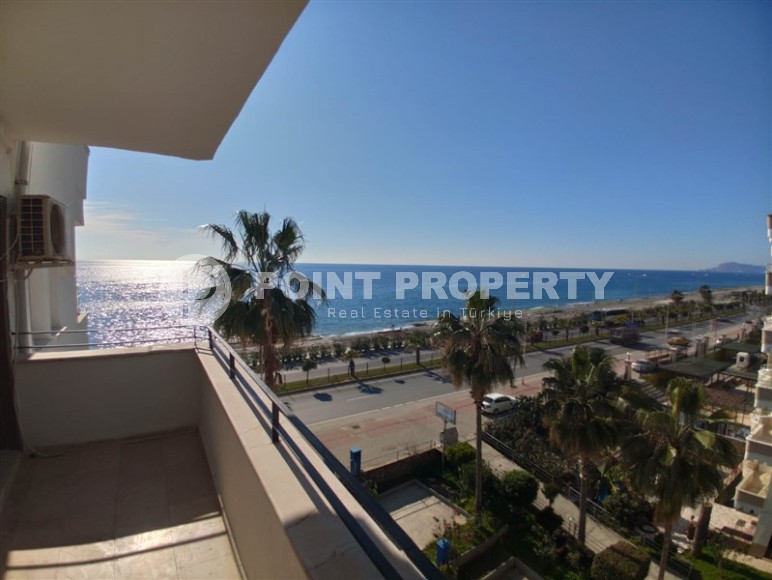 Furnished apartment 2+1 on the first line from the sea, in the center of the popular area of Alanya - Mahmutlar-id-7718-photo-1