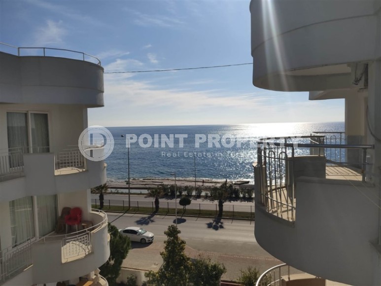 Furnished apartment 2+1 on the first line from the sea, in the center of the popular area of Alanya - Mahmutlar-id-7718-photo-9