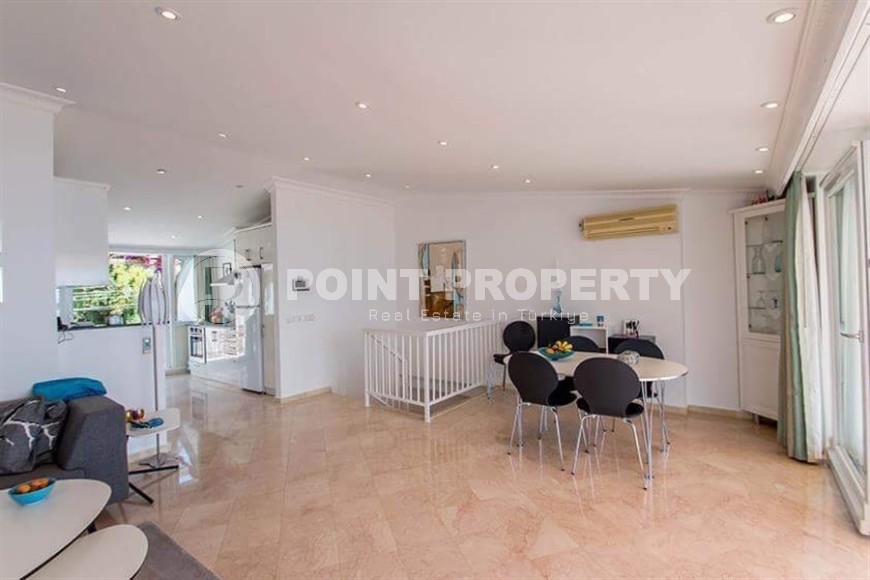 Большая двухуровневая квартира 2+1, общей площадью 160 м2, в историческом районе Аланьи - Кале-id-7720-фото-3