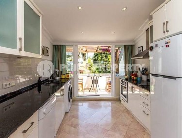 Большая двухуровневая квартира 2+1, общей площадью 160 м2, в историческом районе Аланьи - Кале-id-7720-фото-5