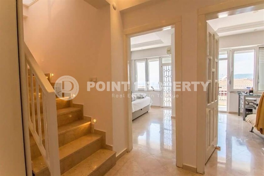 Большая двухуровневая квартира 2+1, общей площадью 160 м2, в историческом районе Аланьи - Кале-id-7720-фото-13