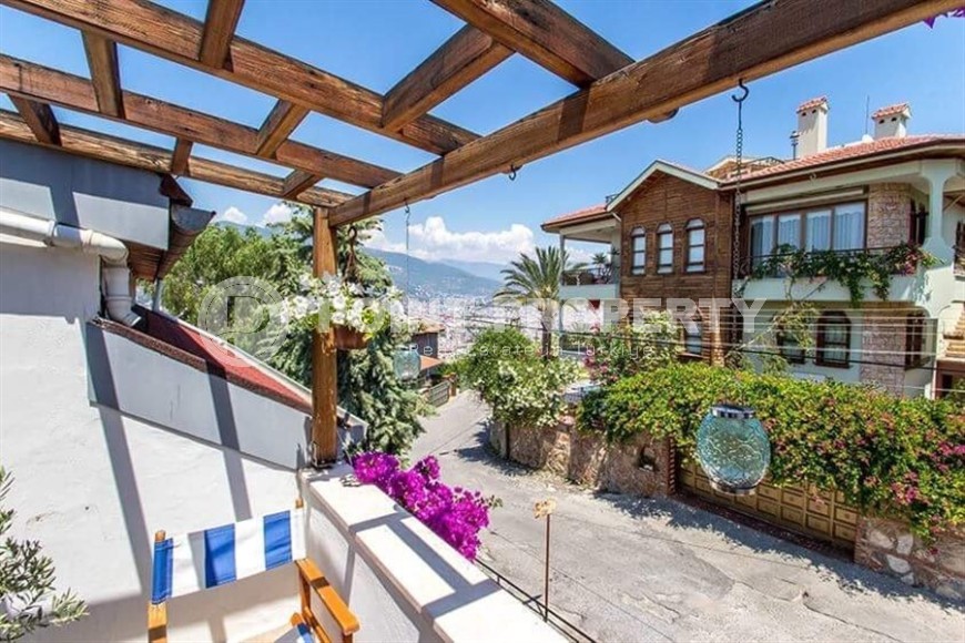 Большая двухуровневая квартира 2+1, общей площадью 160 м2, в историческом районе Аланьи - Кале-id-7720-фото-20