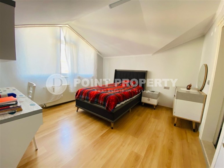 Просторная двухуровневая квартира с видом на горы, с возможностью получения гражданства Турции-id-7721-фото-4