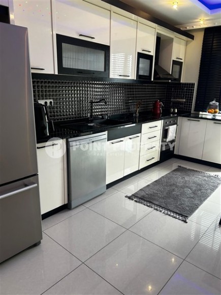 Панорамная квартира с видом на гору Кале, на 6-м этаже в жилом комплексе 2012 года постройки-id-7722-фото-5