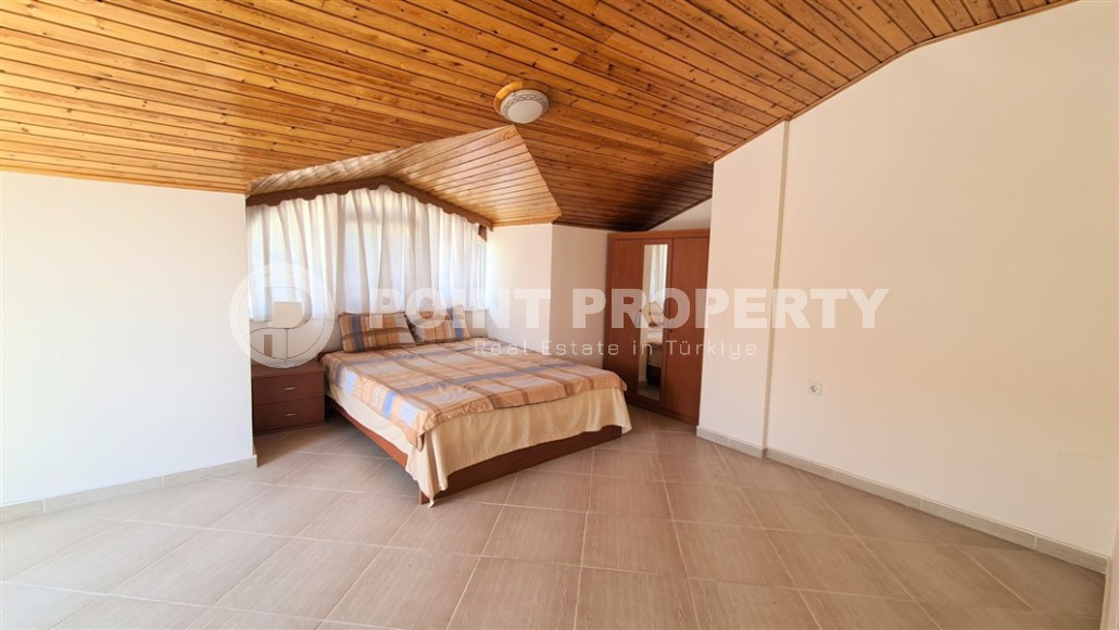 Светлая, атмосферная квартира 4+1 на 4-м этаже с мансардой, в престижном районе Аланьи - Хасбахче-id-7723-фото-6