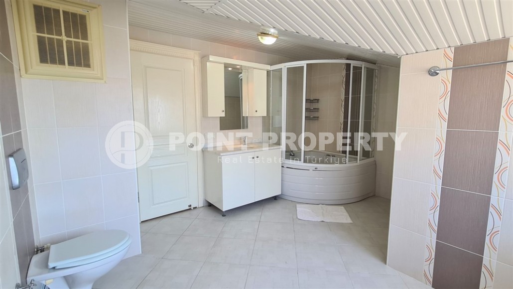 Светлая, атмосферная квартира 4+1 на 4-м этаже с мансардой, в престижном районе Аланьи - Хасбахче-id-7723-фото-11