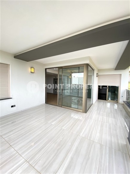 Large two-level apartment 5+1, with a total area of 395 m2, in the prestigious area of Alanya - Hasbahce-id-7730-photo-6