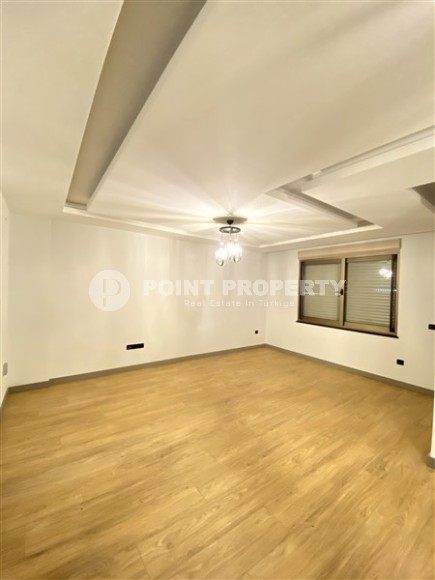 Large two-level apartment 5+1, with a total area of 395 m2, in the prestigious area of Alanya - Hasbahce-id-7730-photo-9