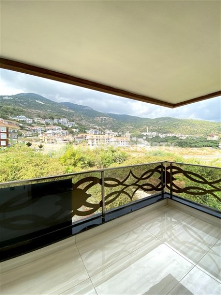 Large two-level apartment 5+1, with a total area of 395 m2, in the prestigious area of Alanya - Hasbahce-id-7730-photo-20
