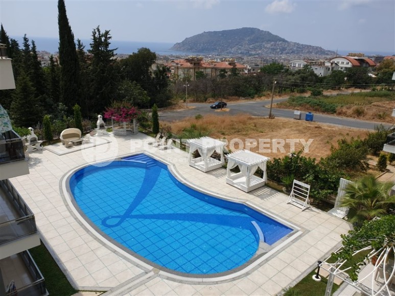 Large two-level apartment 5+1, with a total area of 395 m2, in the prestigious area of Alanya - Hasbahce-id-7730-photo-31