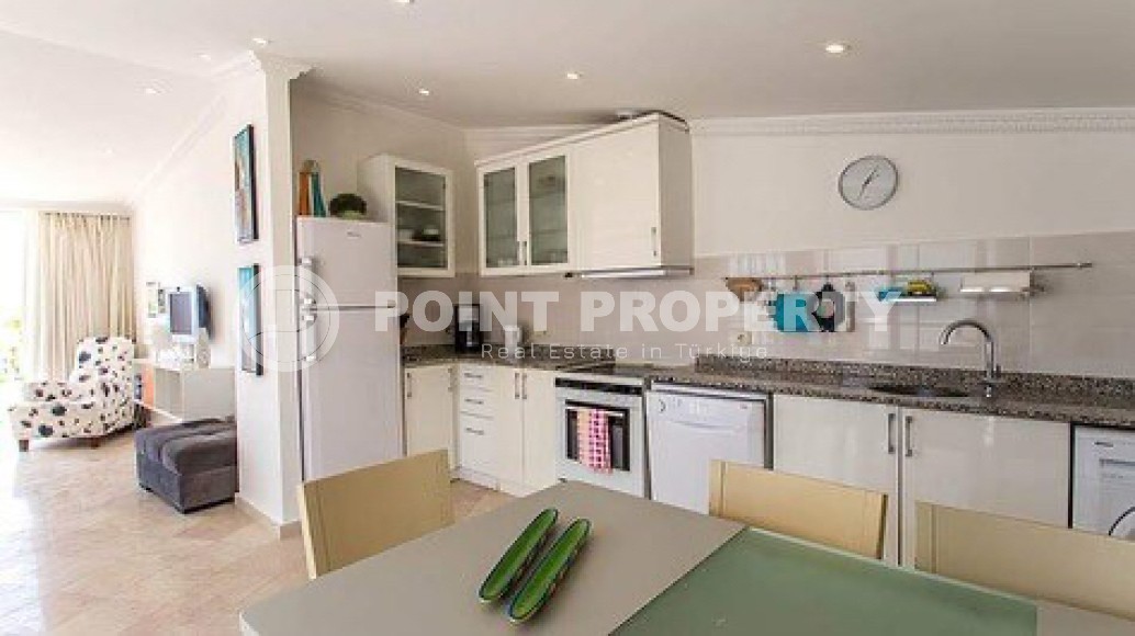 Duplex apartment 2+1 with panoramic views of the sea and Mount Kale, ten minutes walk from the center of Alanya-id-7731-photo-3