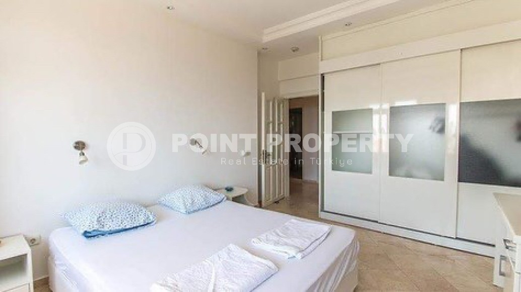 Duplex apartment 2+1 with panoramic views of the sea and Mount Kale, ten minutes walk from the center of Alanya-id-7731-photo-4