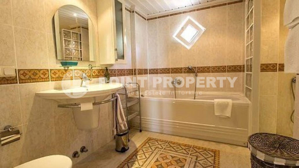 Duplex apartment 2+1 with panoramic views of the sea and Mount Kale, ten minutes walk from the center of Alanya-id-7731-photo-6