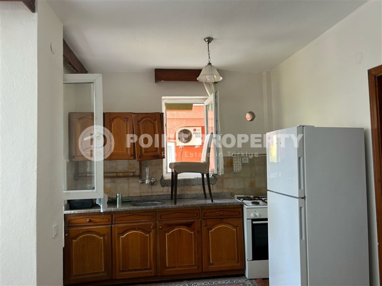 Недорогая квартира 1+1 с топовой локацией в 200 метрах от моря, в самом центре Аланьи-id-7739-фото-5