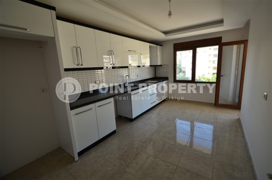 Five bedroom duplex apartment, 260m² in a new complex with swimming pool in Cikcilli, Alanya-id-1598-photo-3