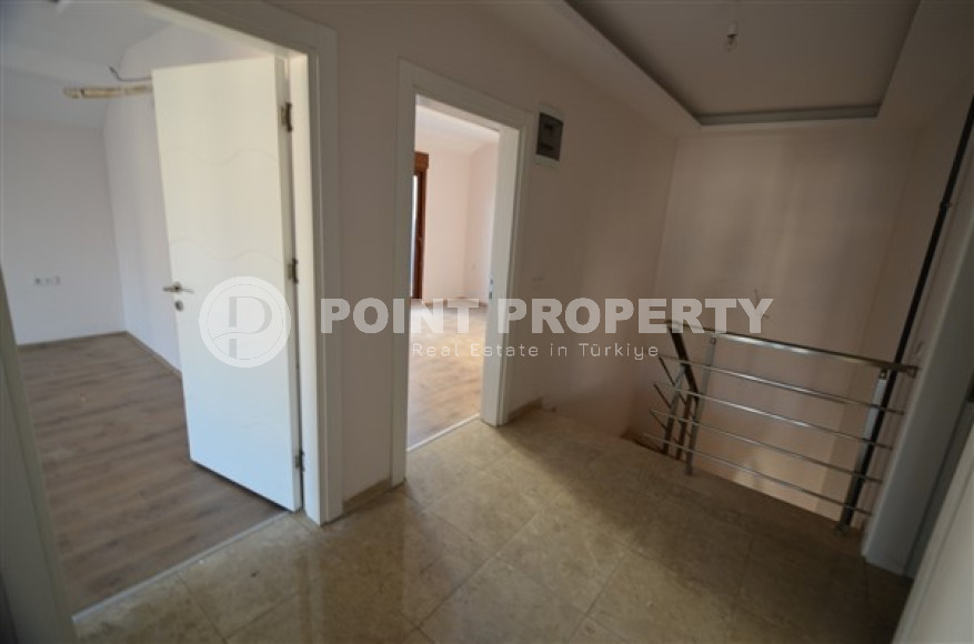 Five bedroom duplex apartment, 260m² in a new complex with swimming pool in Cikcilli, Alanya-id-1598-photo-5