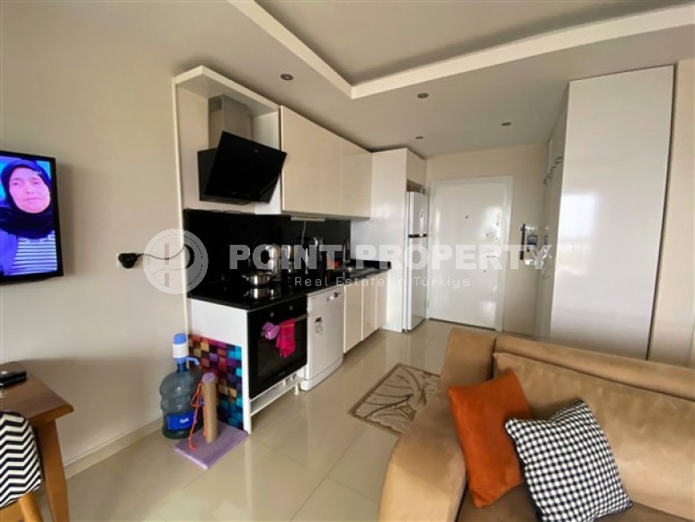 Квартира 1+1 с просторным застекленным балконом, в 50 метрах от пляжа-id-7743-фото-3