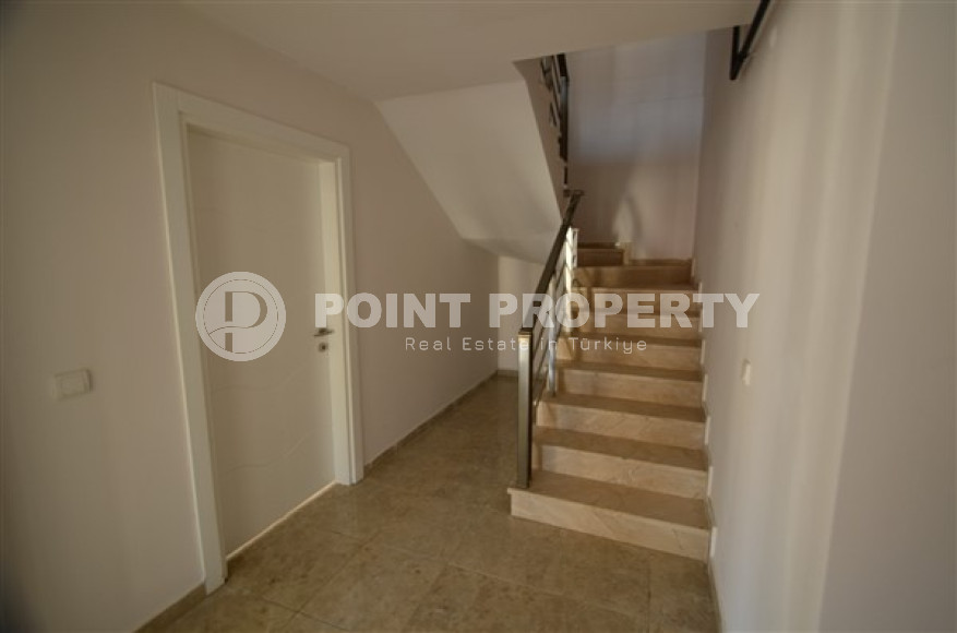 Five bedroom duplex apartment, 260m² in a new complex with swimming pool in Cikcilli, Alanya-id-1598-photo-8