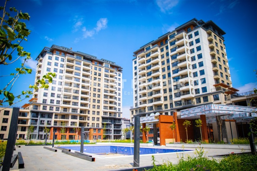 Apartments in a luxury residential complex at the final stage of construction, in a promising area of Istanbul - Beylikduzu-id-7746-photo-16