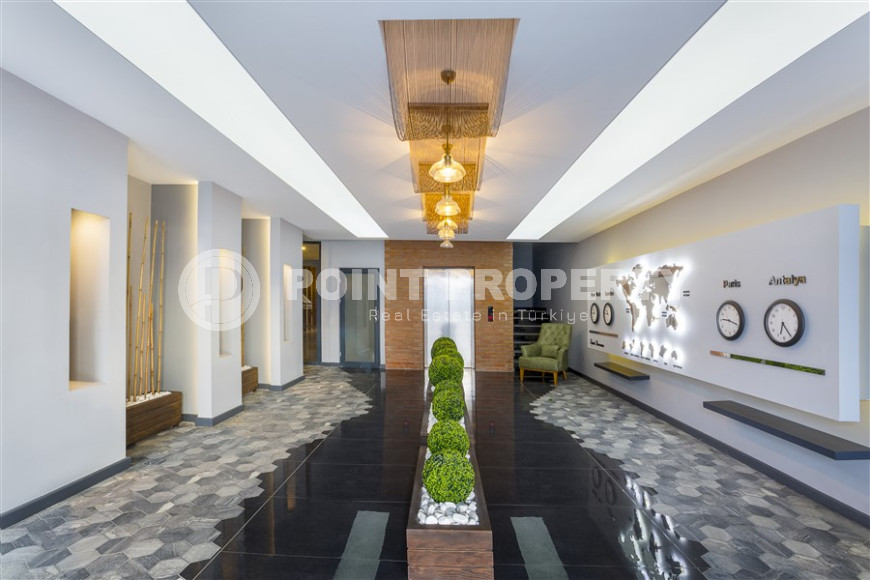 View apartments 2+1 and 3+1 in a large complex from a famous developer, Kargicak-id-1085-photo-18