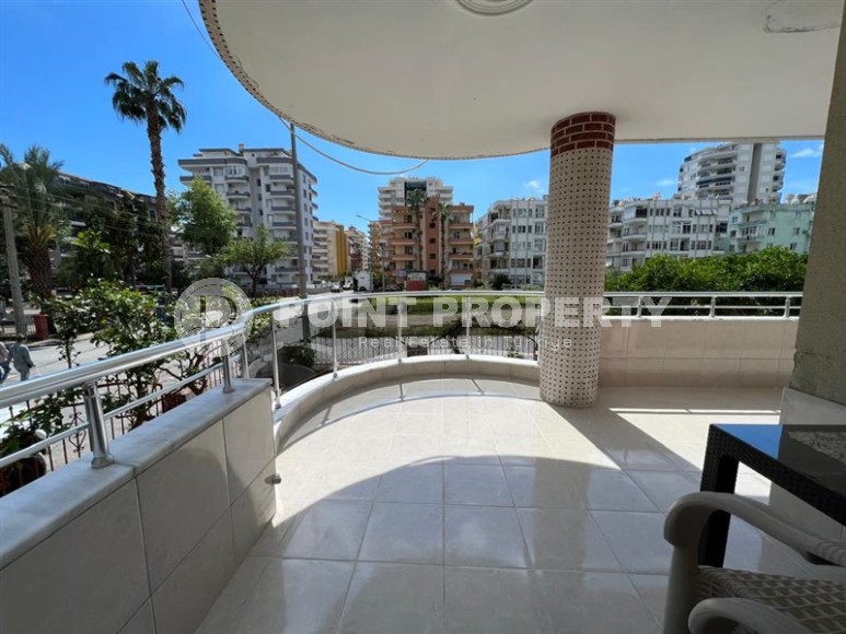 Affordable apartment with two bedrooms, on the 1st floor in the center of Mahmutlar-id-7752-photo-9