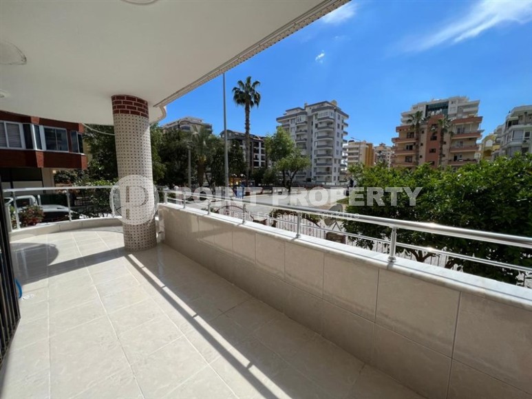 Affordable apartment with two bedrooms, on the 1st floor in the center of Mahmutlar-id-7752-photo-10