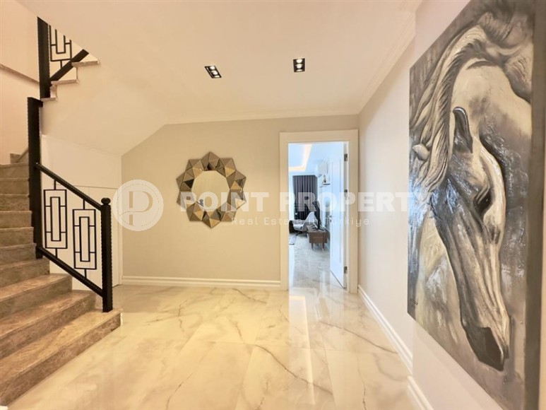 Stylish two-level apartment with modern design, in the center of the popular area of Alanya - Mahmutlar-id-7754-photo-11