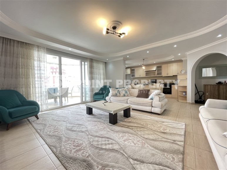 Comfortable panoramic apartment with city and sea views, in the center of the modern area of Alanya - Cikcilli-id-7755-photo-3