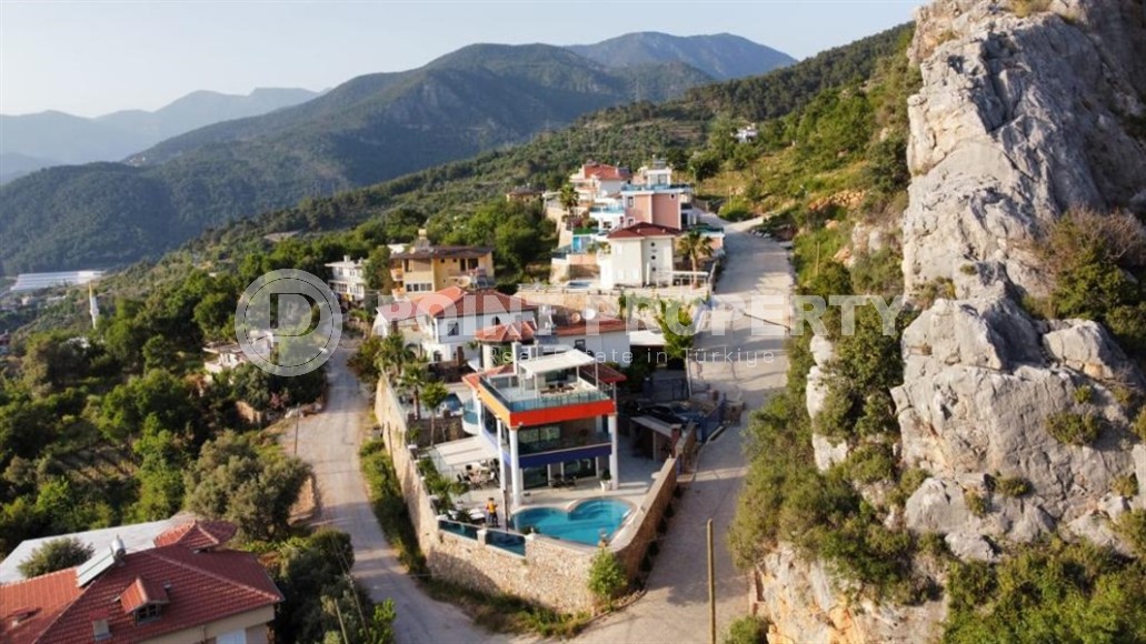 Отдельно стоящая трехэтажная вилла с бассейном и садовым участком, в живописном районе Аланьи - Кестель-id-7757-фото-21