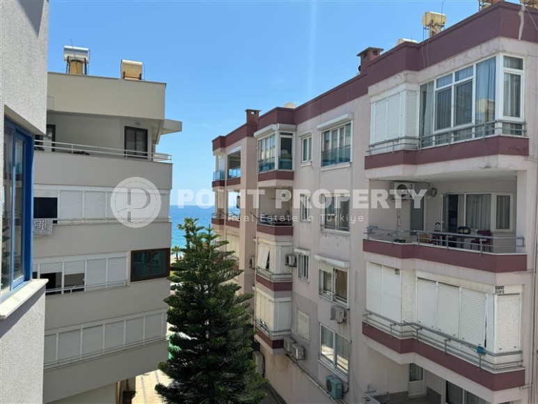 Small 1+1 apartment 50 meters from the famous Cleopatra Beach, in the center of Alanya-id-7751-photo-7
