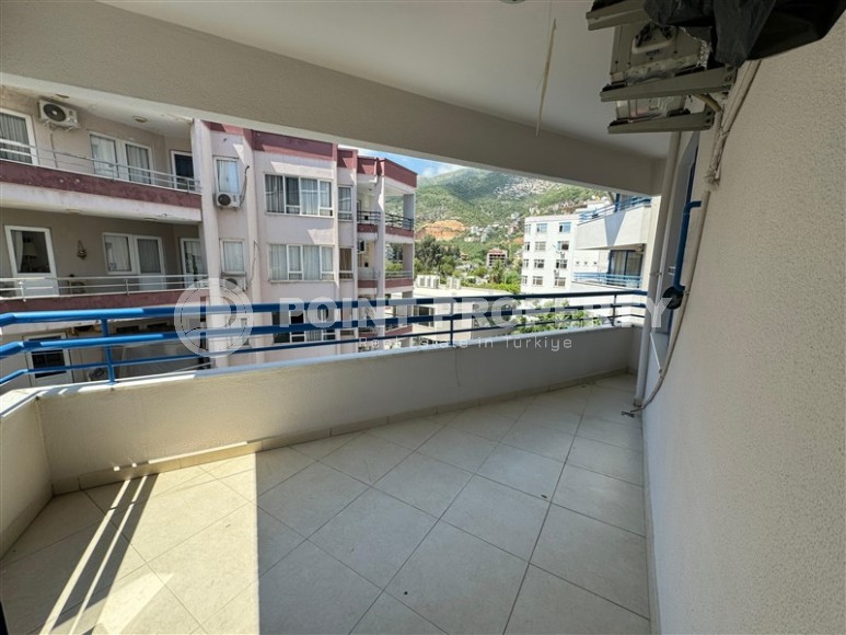 Small 1+1 apartment 50 meters from the famous Cleopatra Beach, in the center of Alanya-id-7751-photo-9