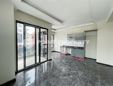 Small 1+1 apartment 800 meters from the sea, a short walk from the center of Mahmutlar-id-7774-photo-3