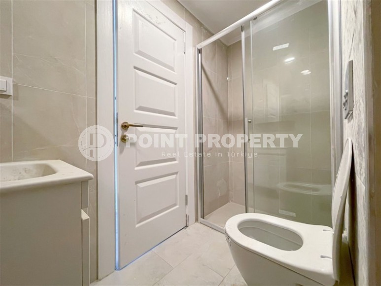 Small 1+1 apartment 800 meters from the sea, a short walk from the center of Mahmutlar-id-7774-photo-8