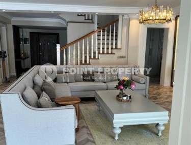 Двухэтажная вилла с бассейном и просторным садовым участком, площадью 1000 м2, в спокойном районе Аланьи - Верхняя Оба-id-7777-фото-3