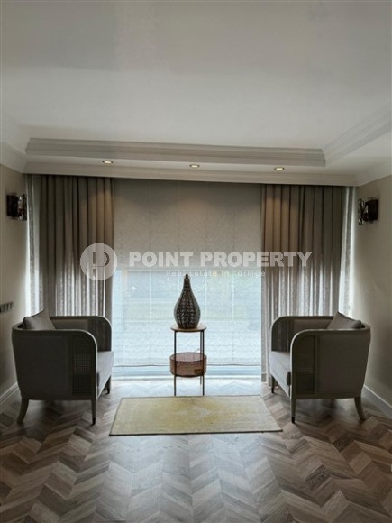 Двухэтажная вилла с бассейном и просторным садовым участком, площадью 1000 м2, в спокойном районе Аланьи - Верхняя Оба-id-7777-фото-4