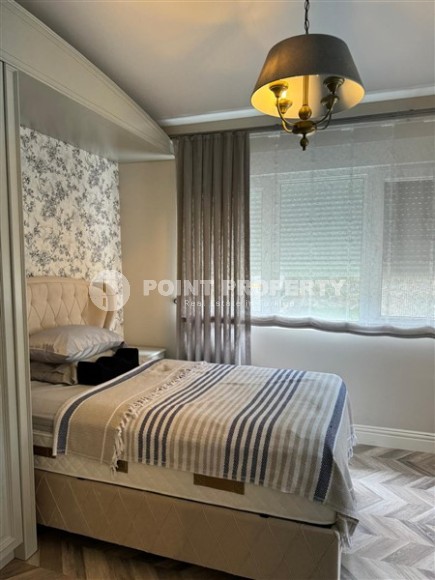 Двухэтажная вилла с бассейном и просторным садовым участком, площадью 1000 м2, в спокойном районе Аланьи - Верхняя Оба-id-7777-фото-8