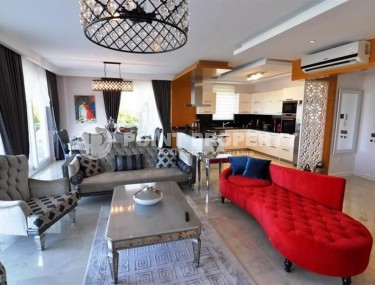 Современная двухэтажная вилла с видом на море, в престижном районе Аланьи - Каргыджак-id-7781-фото-3