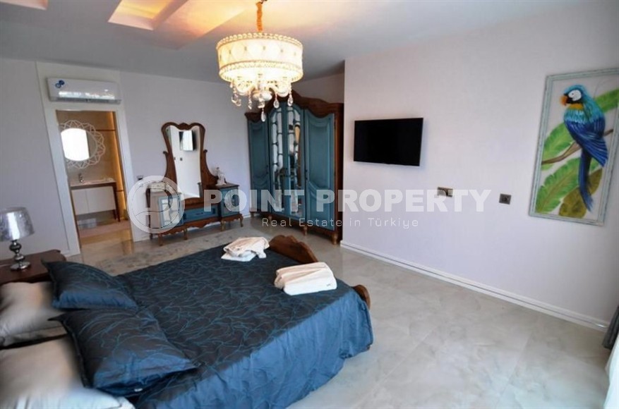 Modern two-storey villa with sea views, in a prestigious area of Alanya - Kargicak-id-7781-photo-5